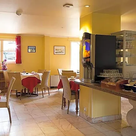 Hotel Le Dauphin 3*