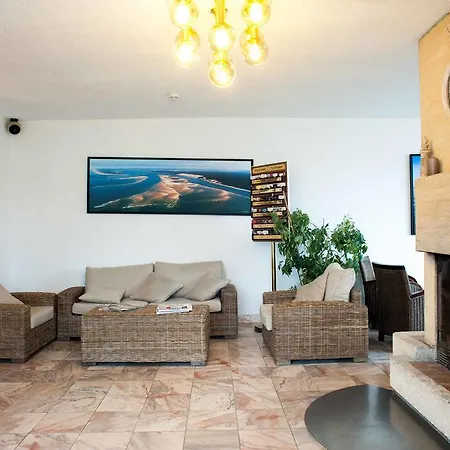 Le Dauphin Hotel 3*